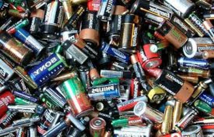 Indonesia-Belum-Memiliki-Tempat-Pembuangan-Limbah-Elektronik_455974.jpg